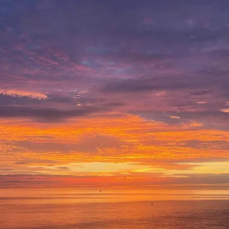 La Perla Del Mar エステポナ