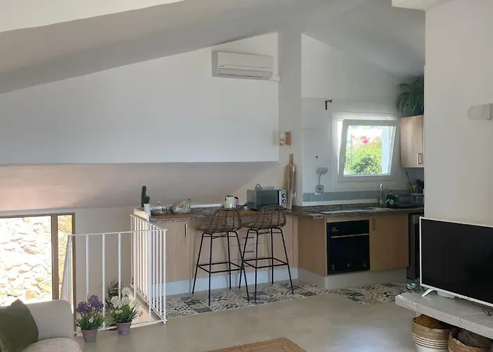 La Perla Del Mar エステポナ